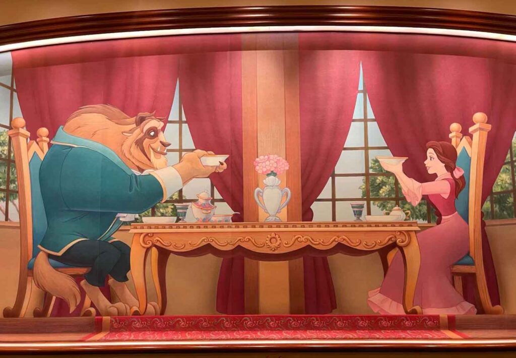上海ディズニーランドホテルのレストラン：ルミエール・キッチンの店内