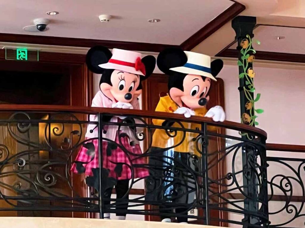 上海ディズニーランドホテル：ミッキーとミニー