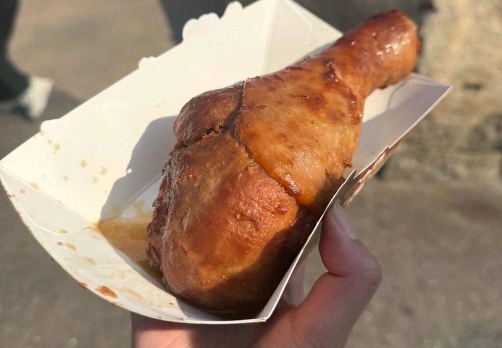 上海ディズニーランドのターキーレッグ