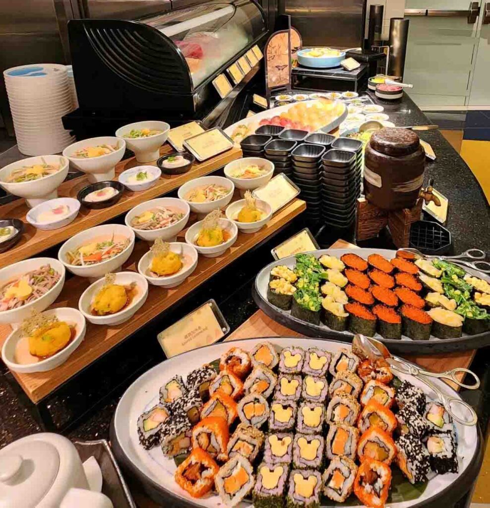 インク・アンド・プレートの夕食ビュッフェ