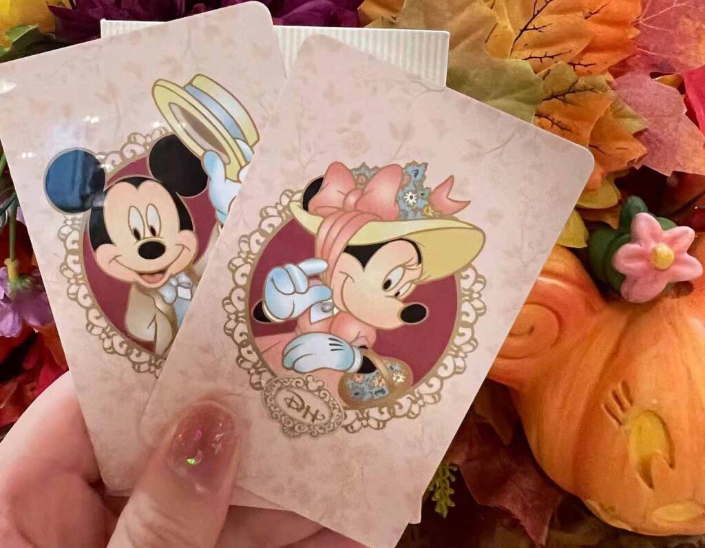 香港ディズニーランドの直営ホテル特典：ルームキーのレプリカ