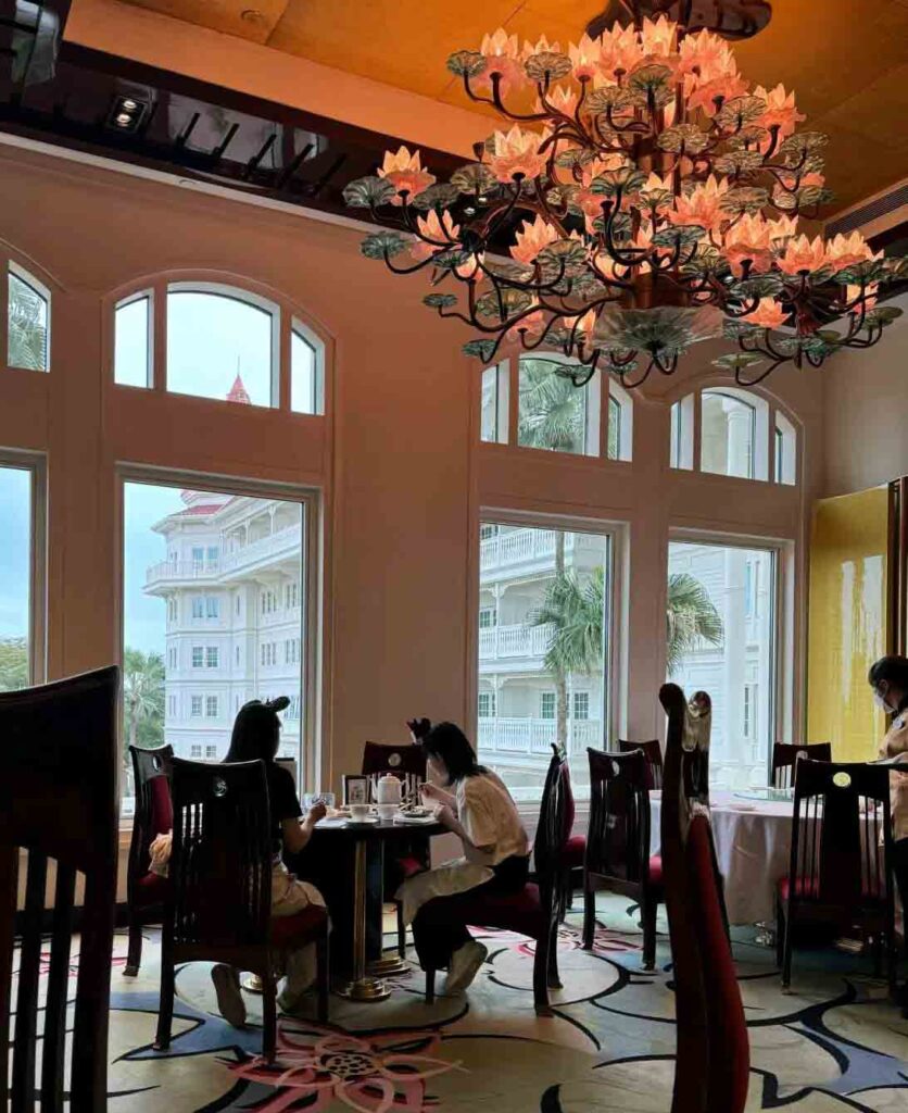 香港ディズニーランドホテルのレストラン：クリスタル・ロータス