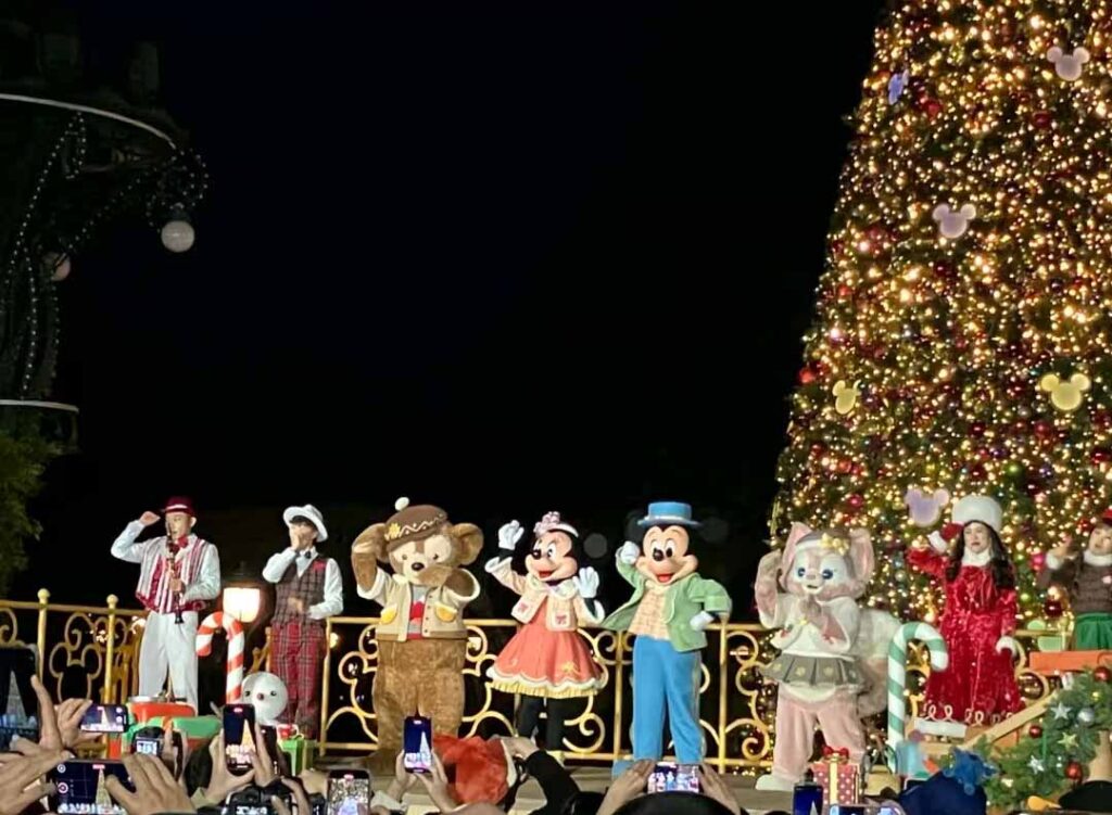 上海ディズニー：「ミッキーのマジカル・ツリー」点灯セレモニー
