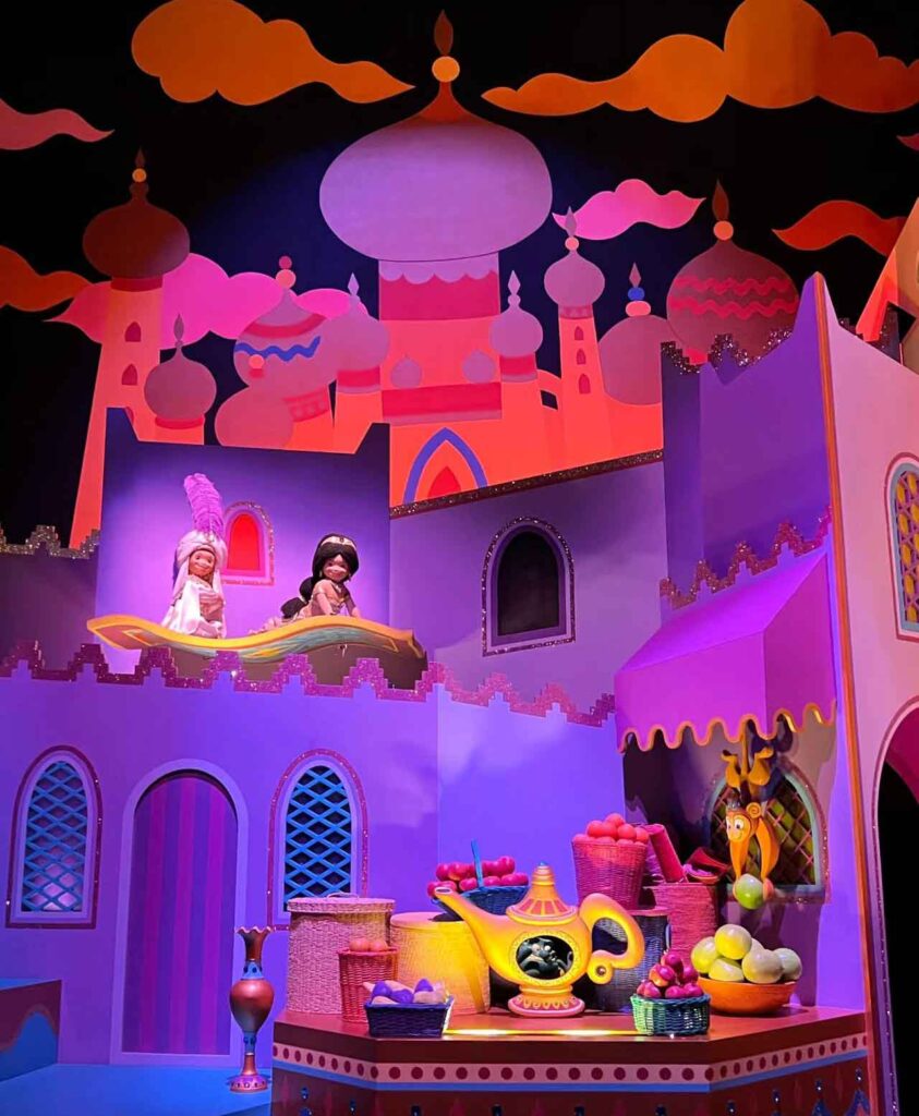 香港ディズニーランド：イッツ・ア・スモールワールド