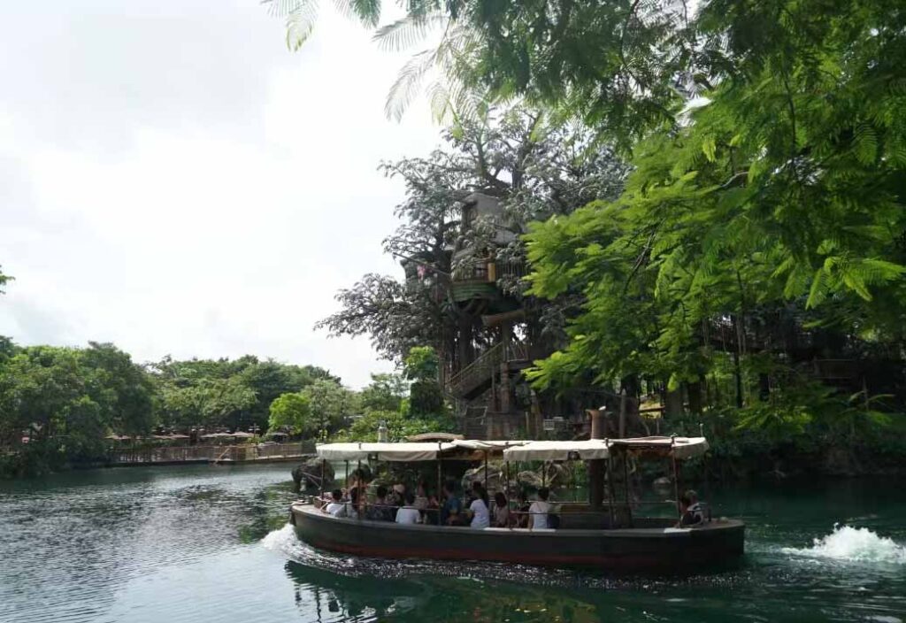 香港ディズニーランド：ジャングル・リバー・クルーズ