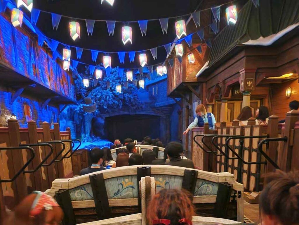 香港ディズニーランド：フローズン・エバー・アフター