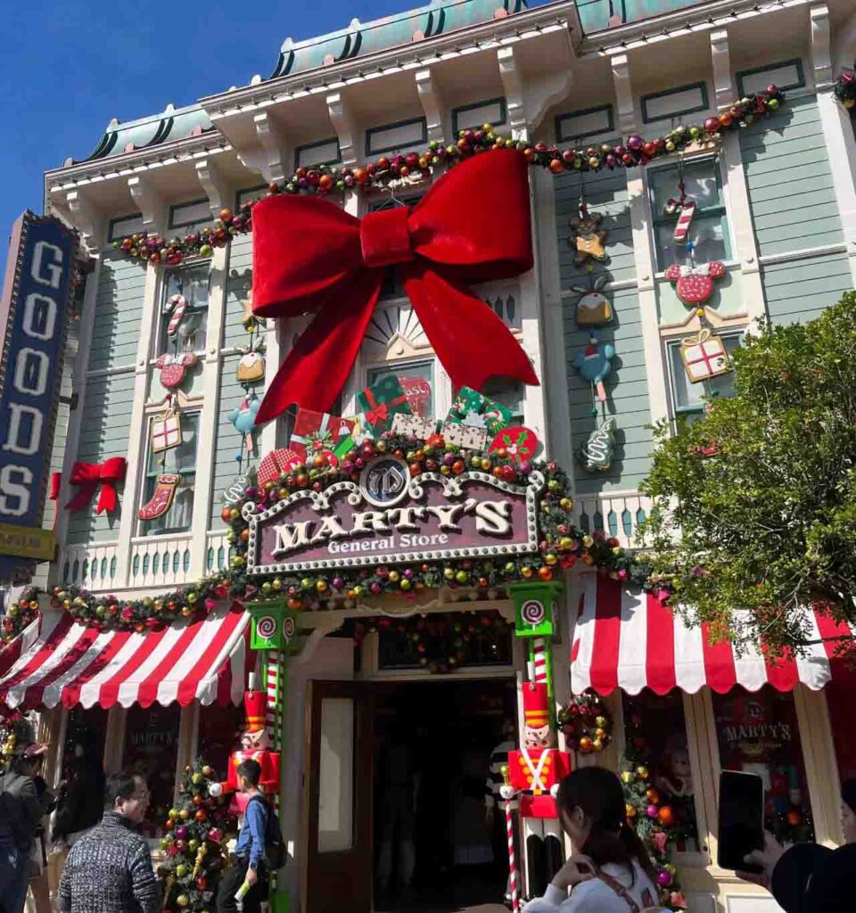 香港ディズニーランド：マーティーズ・ジェネラルストア