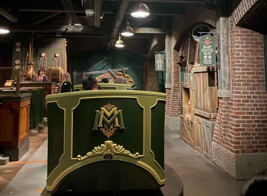 香港ディズニーランド：ミスティック・マナー