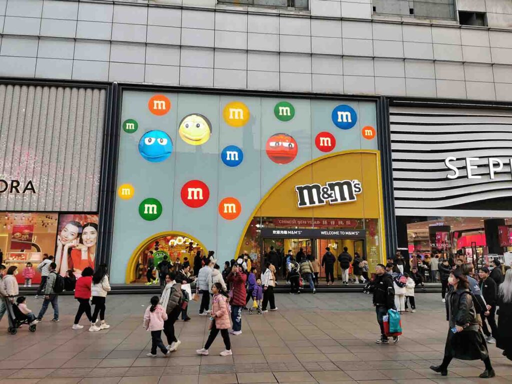 南京路歩行街のM&Mショップ