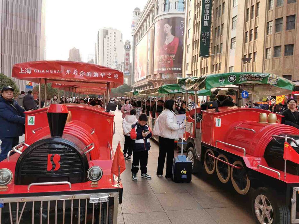 南京路歩行街のチンチン電車