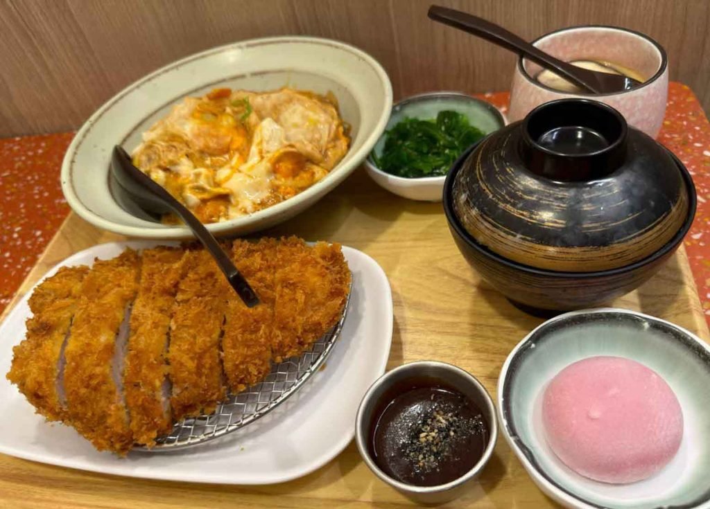 上海ディズニータウンの丼丼屋：定食メニュー